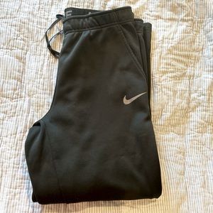 Men’s Nike dri fit.